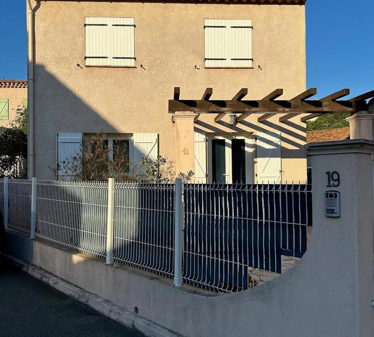 Maison Avec Piscine Proche Plages Et Commerces Frejus Villa